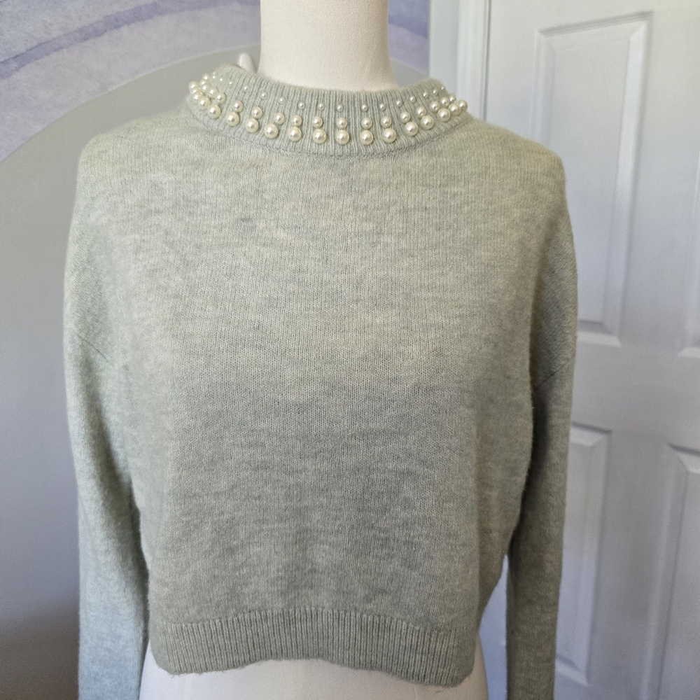H&M | XS | Pearl Beaded Collar Sweater - Picture 2 of 10